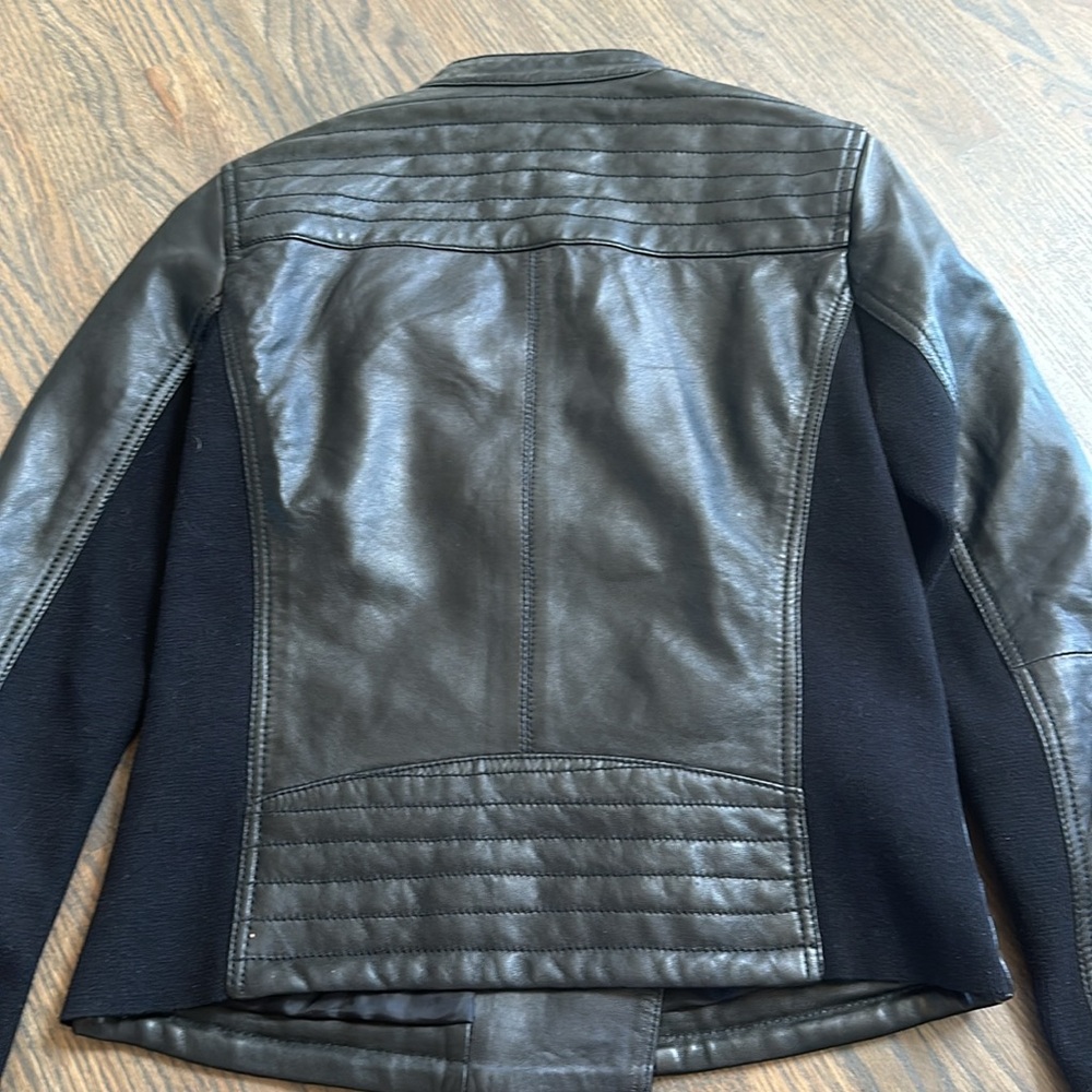 Leather jacket - Picture 4 of 4